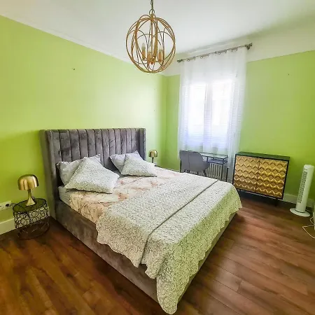 A Proximite De La Apartment *